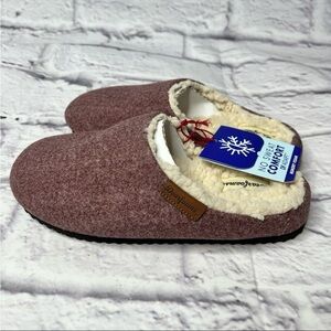 Dearfoams women’s slip on memory foam slippers new with tags size small
